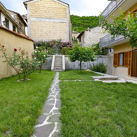 Orsini: Tre Da Letto, 2 Bagni Apartment