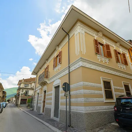 Orsini: Tre Da Letto, 2 Bagni Apartment *