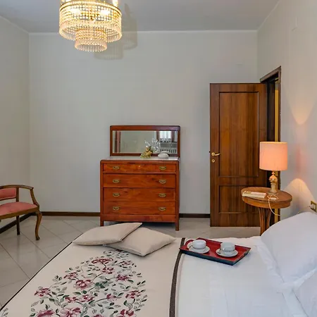 Orsini: Tre Da Letto, 2 Bagni Apartment *